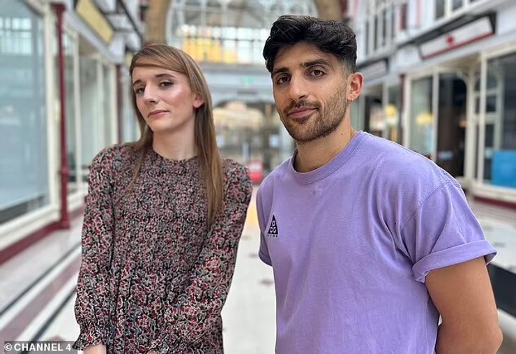 Трансмаксер Семмі зі своїм хлопцем