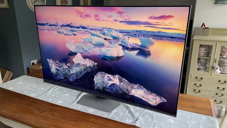 Телевізор Samsung Q80D