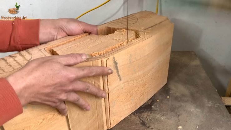 Ford Explorer из дерева