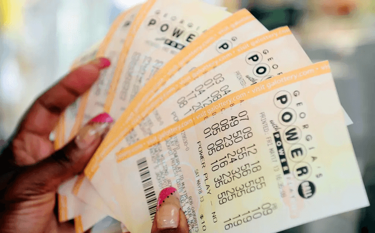 Лотерейный билет, победа в лотерее, как победить в лотерею, купить лотерейный билет, сорвал джекпот, денежный приз,