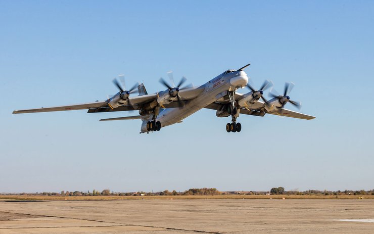 бомбардировщик Ту-95М