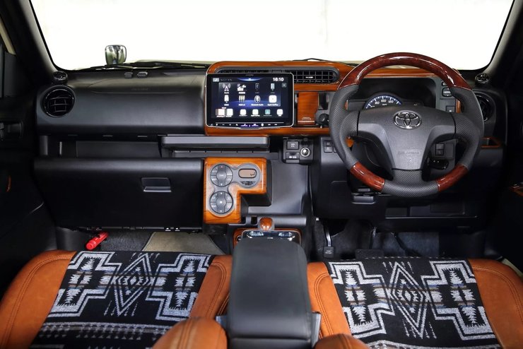 салон Тойота Пробокс салон Тойота Пробокс