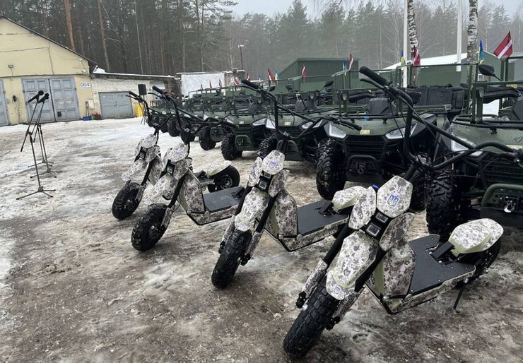 скутеры, квадроциклы