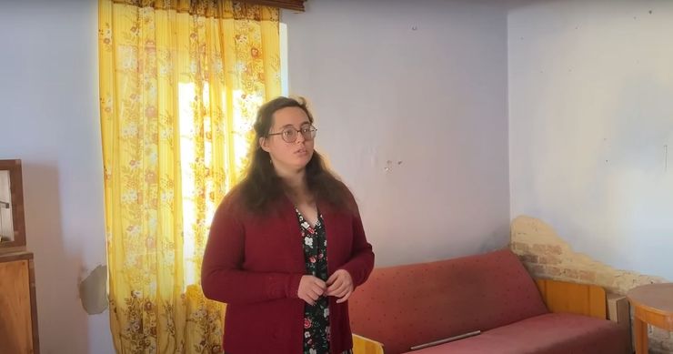 Переїзд з міста в село, життя на природі, пара купила хату в селі за 4 тисячі доларів, як вони там живуть