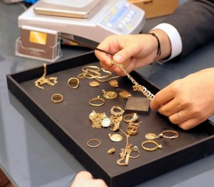 Процент за пользование кредитом под залог золота в ломбардах колеблется в диапазоне 0,8 — 1,5% в сутки