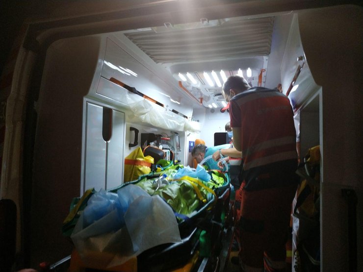 Операция по транспортировке пострадавшей девочки из Бродов в Киев