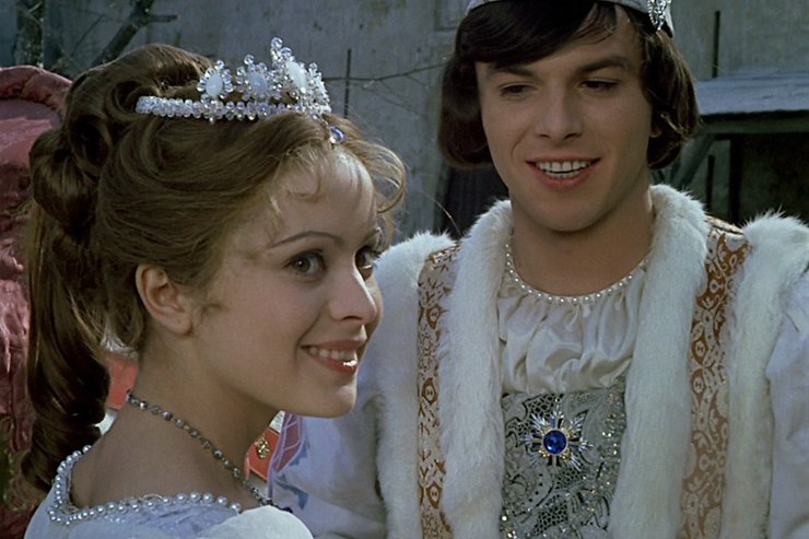 Либуше Шафранкова Павел Травничек в фильме Три орешка для Золушки