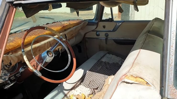 салон Крайслер Нью Йоркер, Крайслер Нью Йоркер