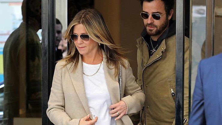 Теру, Энистон