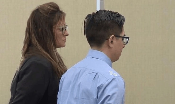 Судовий процес, суд, підсудний, переслідувач, сталкер, адвокат,