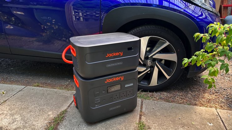 Мощная зарядная станция Jackery