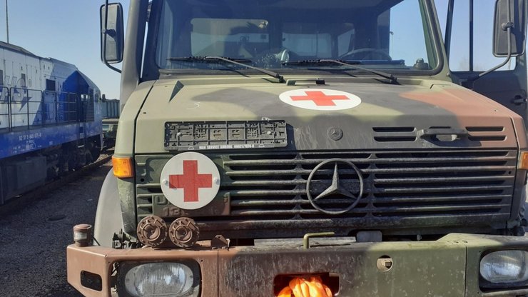 Mercedes Unimog, Mercedes-Benz Unimog, скорая помощь, военное положение, гуманитарная помощь