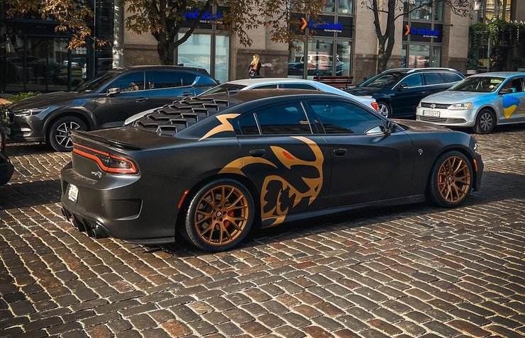 Dodge Charger SRT Hellcat в Україні