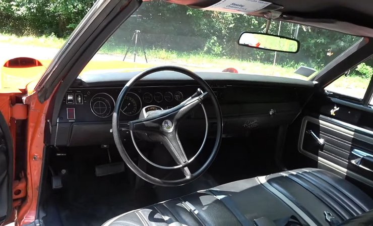 салон Plymouth Superbird, Plymouth Superbird 1970, Plymouth Road Runner, капсула времени