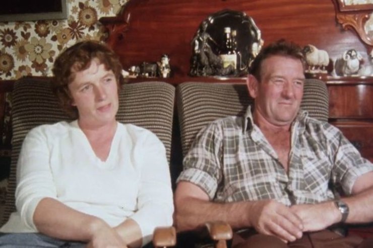 Сім'я фермерів, сім'я, жили на фермі, будинок посеред дороги, ферма, будинок посеред траси, бачила ДТП, аварія,