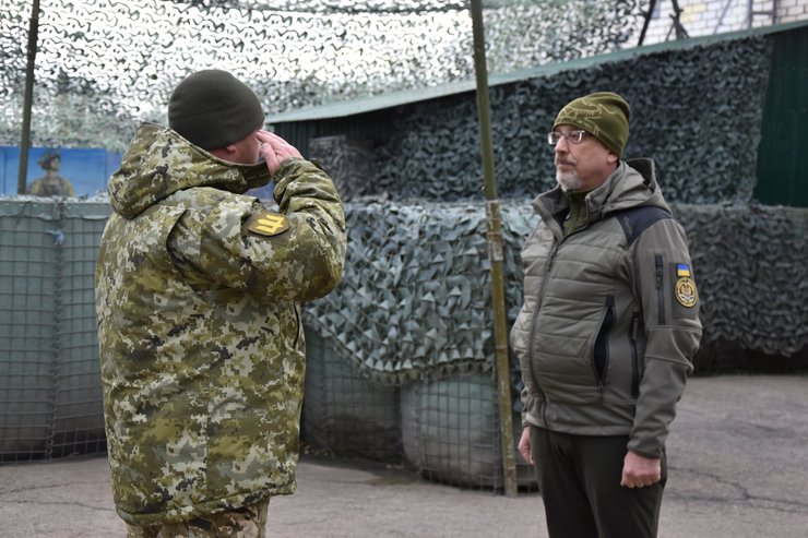 министр обороны в зоне оос