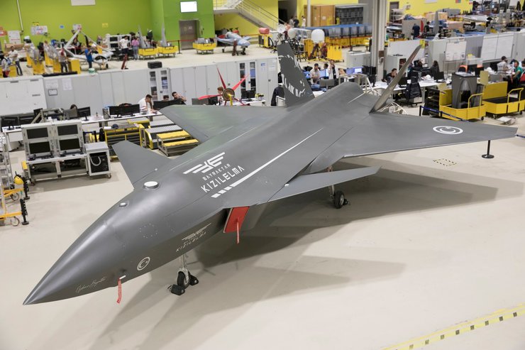 бпла, безпілотник, Bayraktar Kizilelma