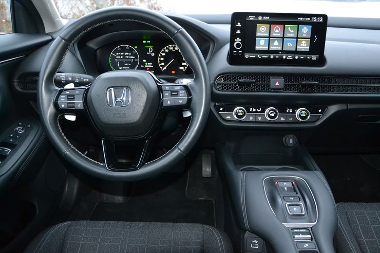 салон Honda ZR-V, нова Honda ZR-V, кросовер Honda ZR-V, Honda ZR-V 2024, гібрид Honda