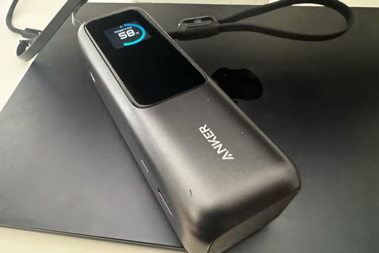Портативная зарядная станция Anker 165 Вт