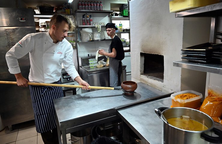 украинский борщ, борщ из печи, локальные продукты