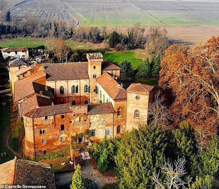 замок, Италия, TikTok, подросток