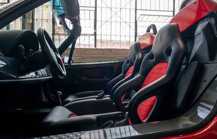 Салон Ferrari F50