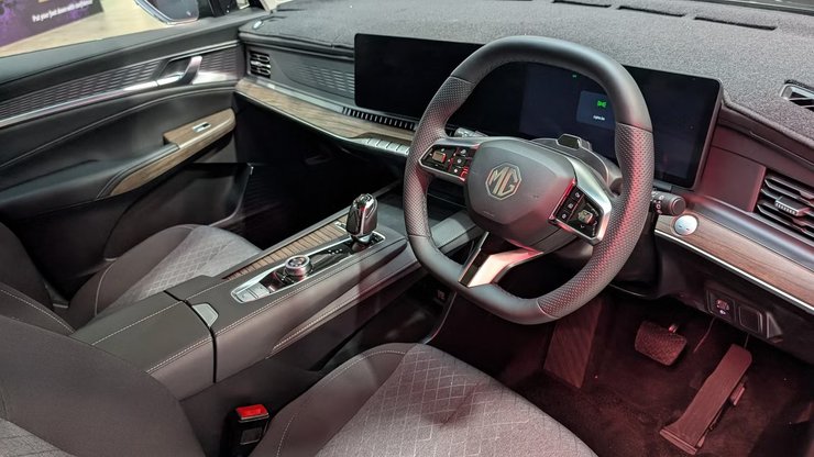 салон MG QS, новый MG QS, кроссовер MG, MG QS 2025, MG QS 2025