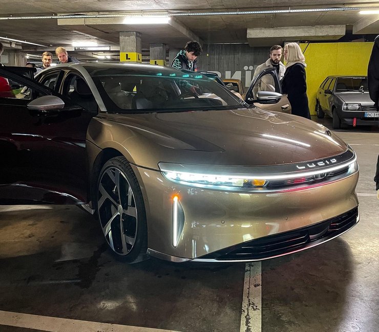 Bugatti Divo, суперкары Украины, Ferrari SF90, Ferrari Roma, Lucid Air, самые дорогие авто в Украине, Ford Mustang