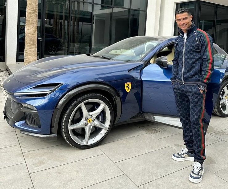 Роналду Феррари, Криштиану Роналду, Ferrari Purosangue