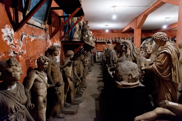 Торлоні, мармур Торлоні, статуї