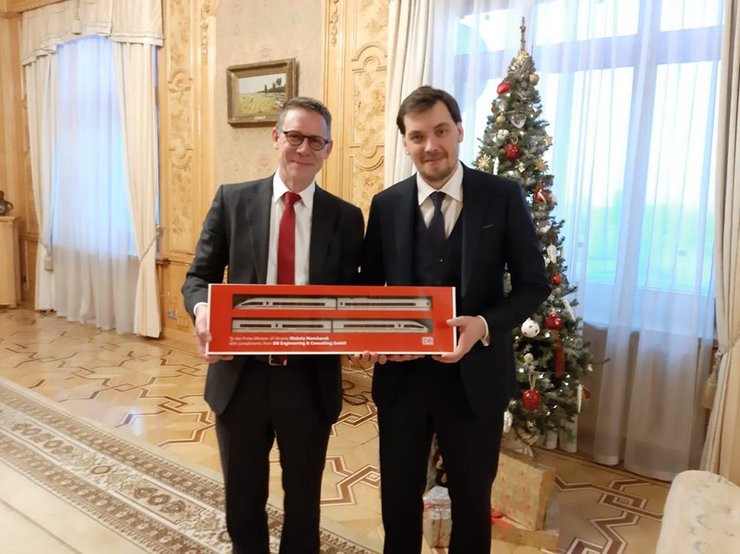 Deutsche Bahn, Укрзализныця, Алексей Гончарук, железная дорога, фото, игрушка