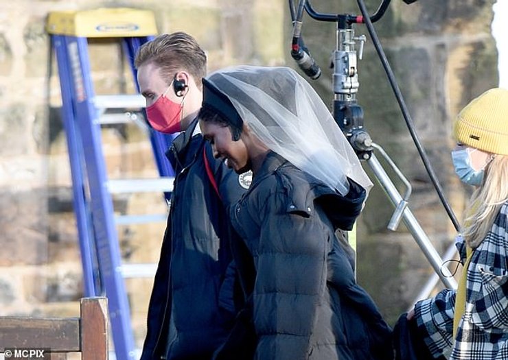 Анна Болейн, темнокожая актриса, Джоди Тернер-Смит