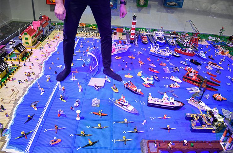 город из конструктора Lego