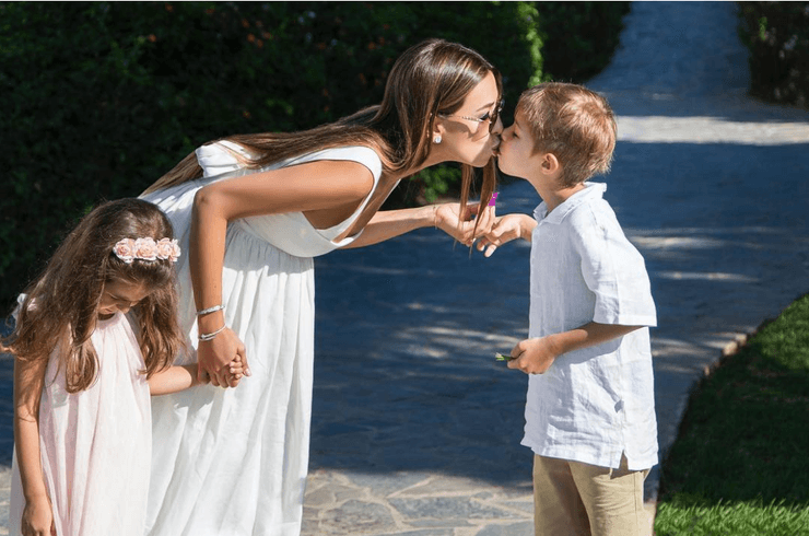 Ельсіна Хайрова, син, донька, діти