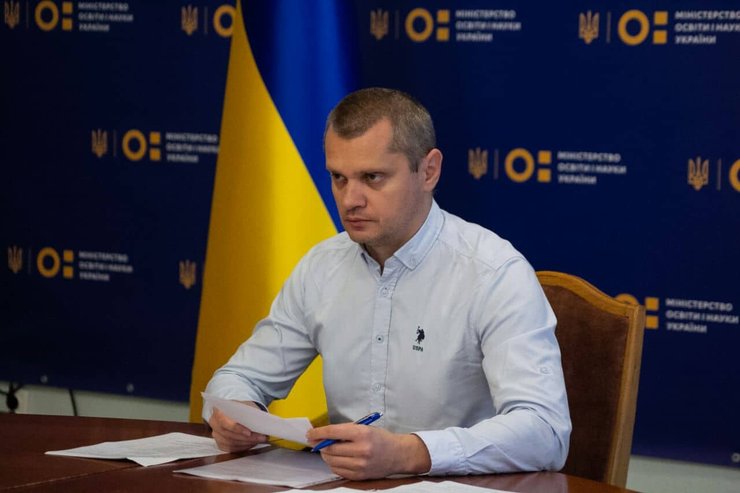 Артур Селецький, МОН, дистанційне навчання, відео-уроки, електронні класні журнали, електронні щоденники