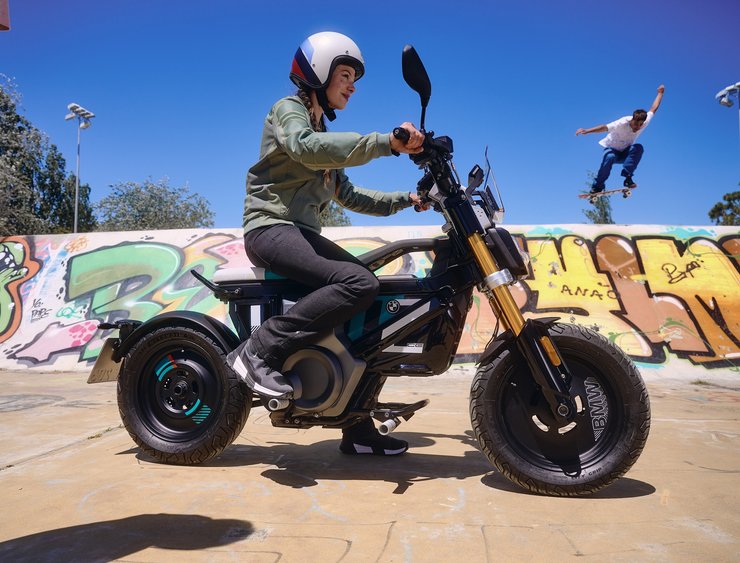 BMW CE 02, новый BMW CE 02, мотоцикл BMW, электромотоцикл BMW