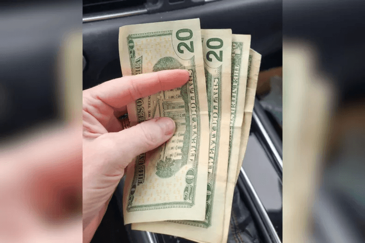 Секонд-хенд, деньги, необычная находка, деньги в кармане, проверять карманы, любительница секонд-хенда, экономные покупки, ценные вещи