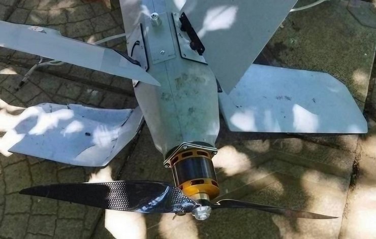 дрон Ланцет, чеський двигун