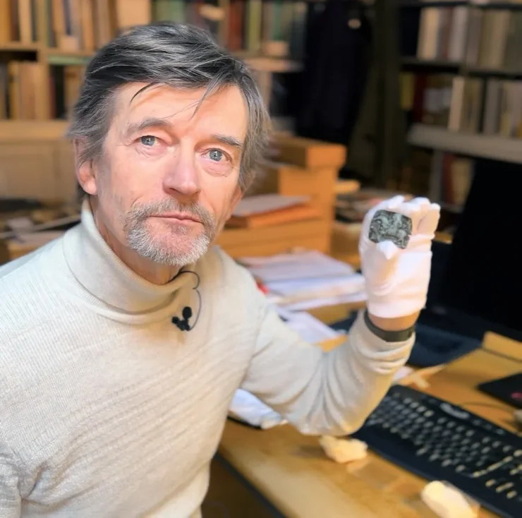 ученый, артефакт, матрица, археологи, археология, Саттон Ху, открытие, Дания