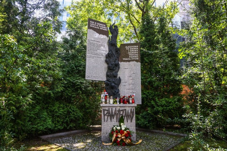 волинська різанина, волинська трагедія, дії упа в польщі, історична пам'ять, україна та польща, в чому поляки звинувачують українців, чому польща проти вступу україни в єс, поховання воїнів упа, жертви волинської різанини, жертви геноциду, депортація українців, операція вісла