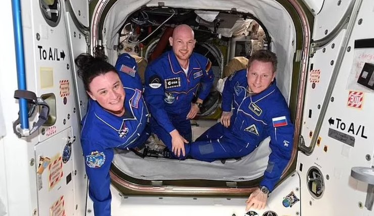 Серина Ауньон-Чанселлор, Александр Герст, Сергей Прокопьев, МКС