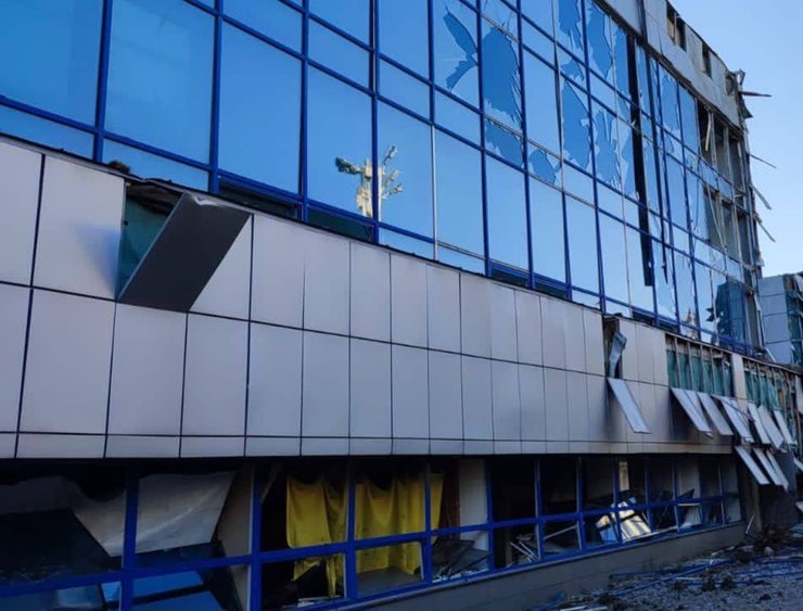 наслідки ракетного удару по Дніпру, пошкоджена будівля