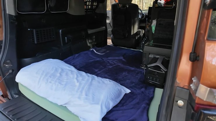 В салоне хватит места для четырех человек