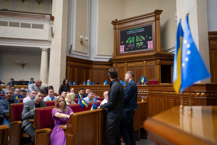відставки в уряді, відставки міністрів, відставка кулеби, відставка шмигалю, відставка малюськи, хто з міністрів пішов у відставку, хто з міністрів піде у відставку,