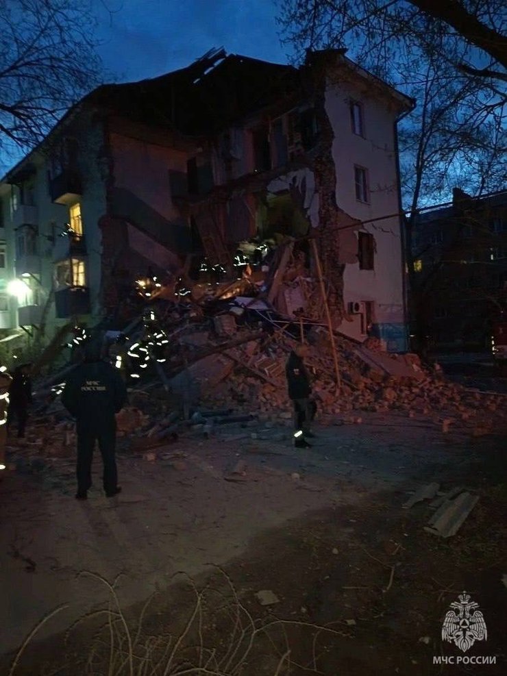 В Сызрани обвалился подъезд