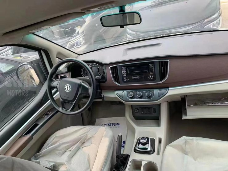салон Dongfeng M5EV, Dongfeng Lingzhi M5 EV, Dongfeng M5 EV, електромобіль Dongfeng