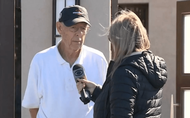 Дом рядом с морем, дом свисает со скалы, особняк, владелец дома