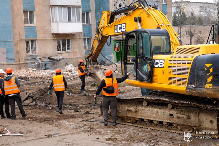 Знесення будинку в Тернополі
