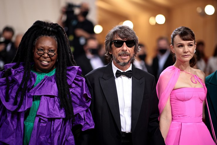 Вупи Голдберг, Пьерпаоло Пиччоли, Кэри Маллиган, мет гала 2021