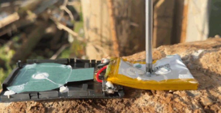 Повербанк SolidSafe 5k пробита викруткою